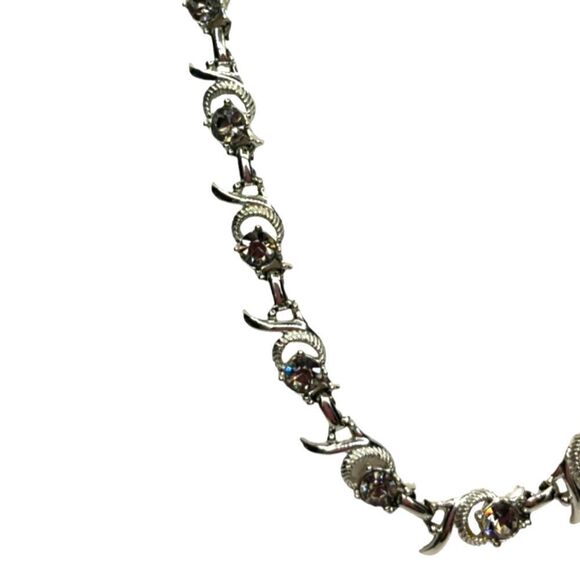 Vintage Sarah Coventry Cool Surrender Smokey Gray Silver Necklace - Picture 6 of 9